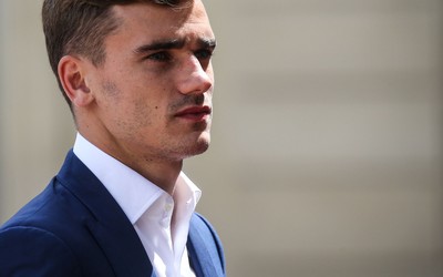 亿博电竞-佐默更衣室播放自己扑救集锦